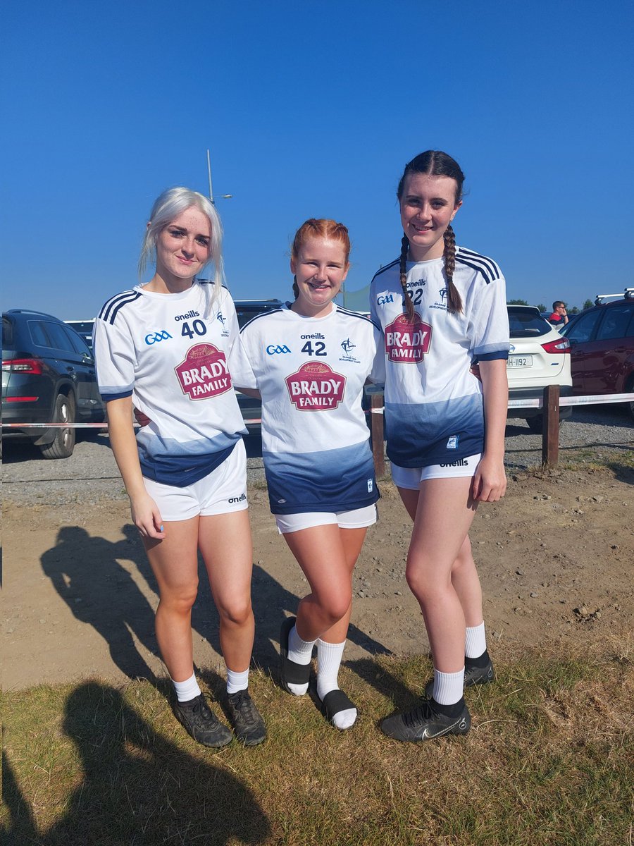 MitchellsGFC's tweet photo. Our u15s Nellie, kara and Amy on their kildare development blitz today up in portlaoise. Well done girls especially under that weather 😮‍💨 

@KildareLGFA1 
#castlemitchell 
#u15trio https://t.co/IesoUHU7n8