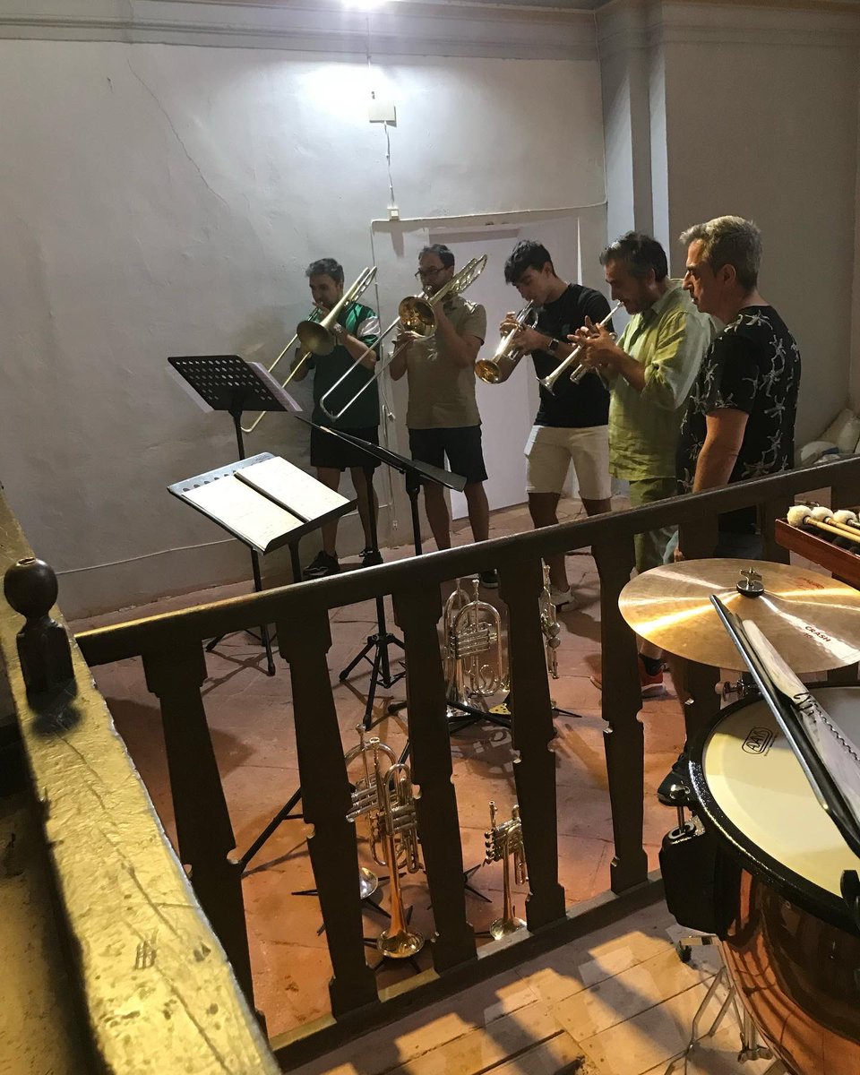 spainopenbrass's tweet photo. Gracias “El Bonillo”! Un Órgano maravilloso y una iglesia preciosa💕 
Seguimos mañana en “Villar de Cañas” (Albacete) a las 19:00 🥳🎺🎹🥁
.
.
.
#openbrass #spainopenbrass #brass #trumpet #trombone #drums #stomvi #upsound #upsoundexperience #music https://t.co/ic8iDt8EdW