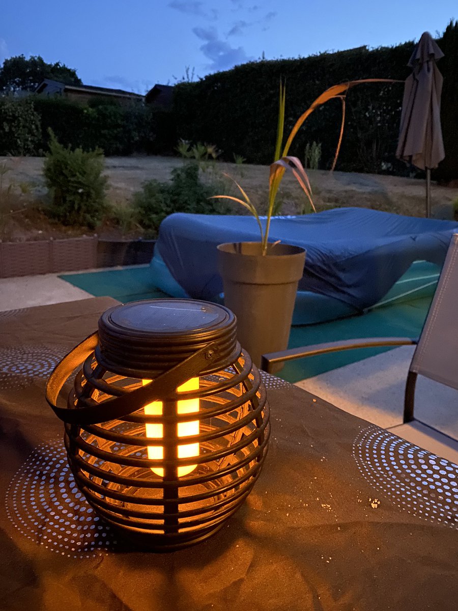 FGC_PhantoM's tweet photo. On profite de la terrasse et du silence ☺️ https://t.co/4T3SOK3Cci