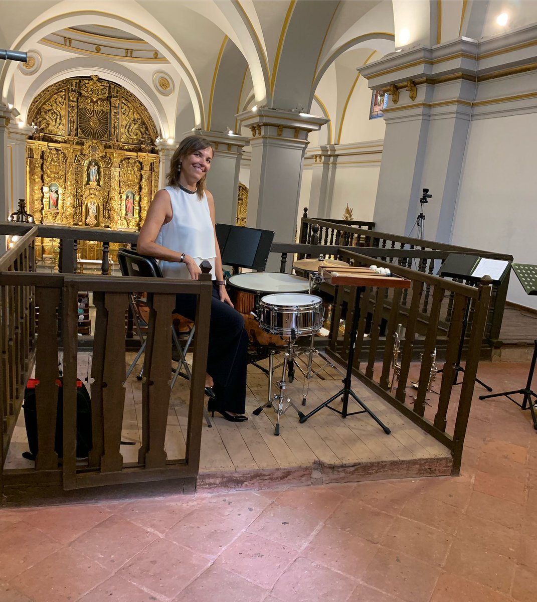 spainopenbrass's tweet photo. Como nos gusta cuidar a nuestra percusionista @evapercu 🥳
Le hemos preparado ¡su propio escenario!😝 🥳🎺🎹🥁
.
.
.
#openbrass #spainopenbrass #brass #trumpet #trombone #drums #stomvi #upsound #upsoundexperience #music https://t.co/0KpueryExN