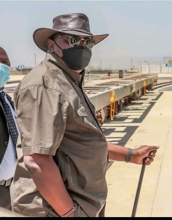 Chess master...!
Kikuyus are now debt free!
1.Kibaki tosha ✅..<a href="/RailaOdinga/">The Raila Odinga Amolo Foundation</a> is now the 5th president courtesy of the 30% Kikuyus who voted Azimio.

2.Deni ya Ulliam(WSR) ✅.. courtesy of the 40% who turned out to vote UDA.