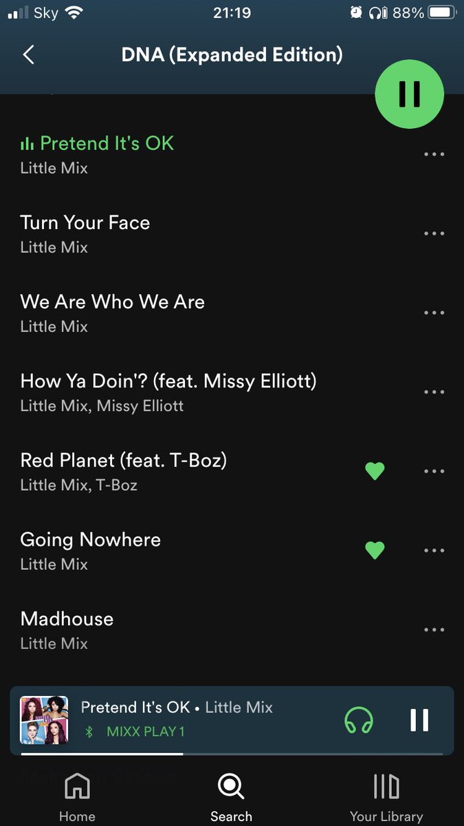 Kayleighhay2's tweet photo. @TourConfetti @LittleMix #DNAstreamingparty https://t.co/7spaRXwo6r