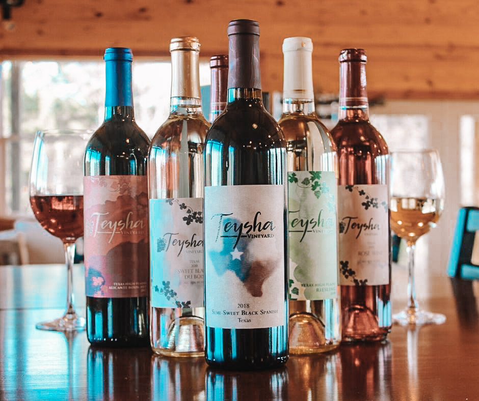 PamelaDeBlasio's tweet photo. What better way to spend the weekend than with friends at Teysha Vineyard. Book a tasting room now! 🍷
👉https://t.co/ykFnPxTIlO
📸: Teysha Vineyard
#wine #winelover #winglass #winetasting #vineyard #winery #lakelife #lakeliving #lakelifestyle #atthelake #onthelake #lakehome https://t.co/CYQtbxneYD