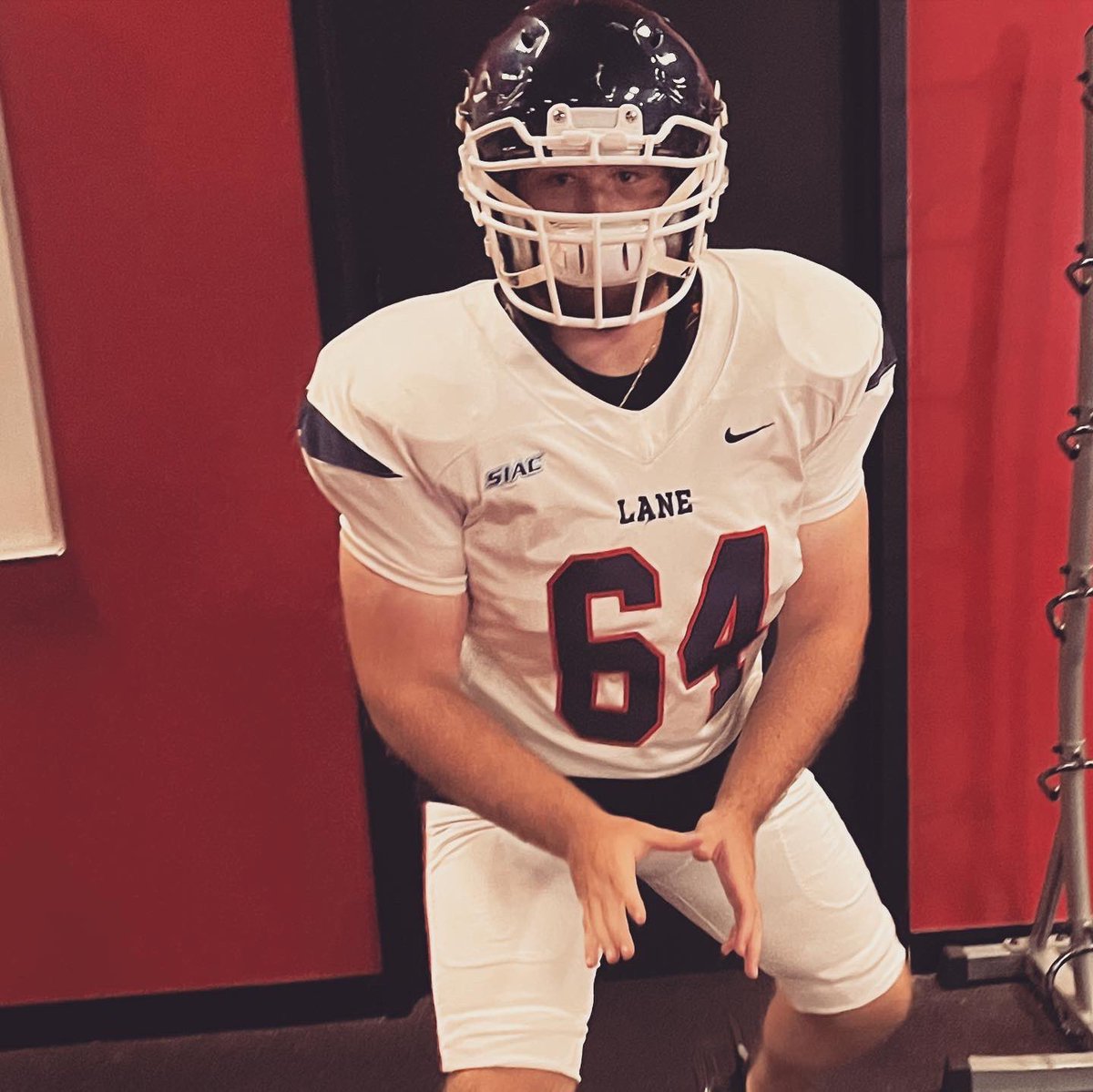 lyndenwallace2's tweet photo. Some extra media day pic @LaneAthletics @dragonsdc1 @VyronBrown31 https://t.co/q6NPGOaKBi