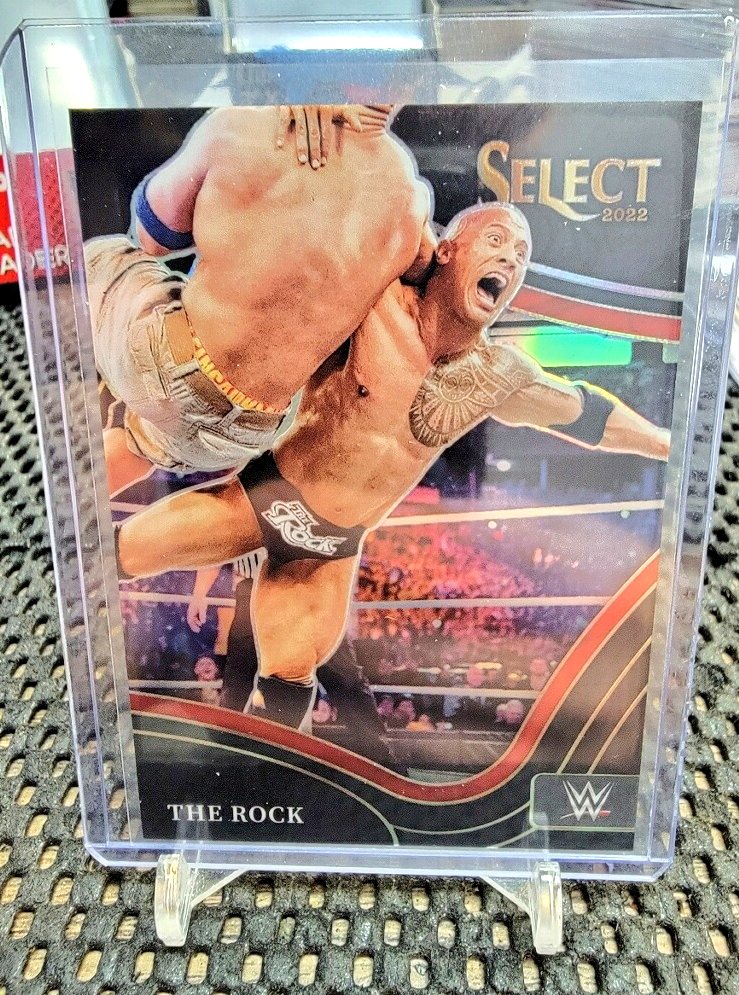 KTAuthentics's tweet photo. Pulled last night by Jeff for a customer!! #KTABreaks
2022 @PaniniAmerica Select WWE Wrestling #TheRock #1/1 Ringside
#WhoDoYouCollect #SelectWWE #WWECards @TheRock https://t.co/gN0PhzlzCx