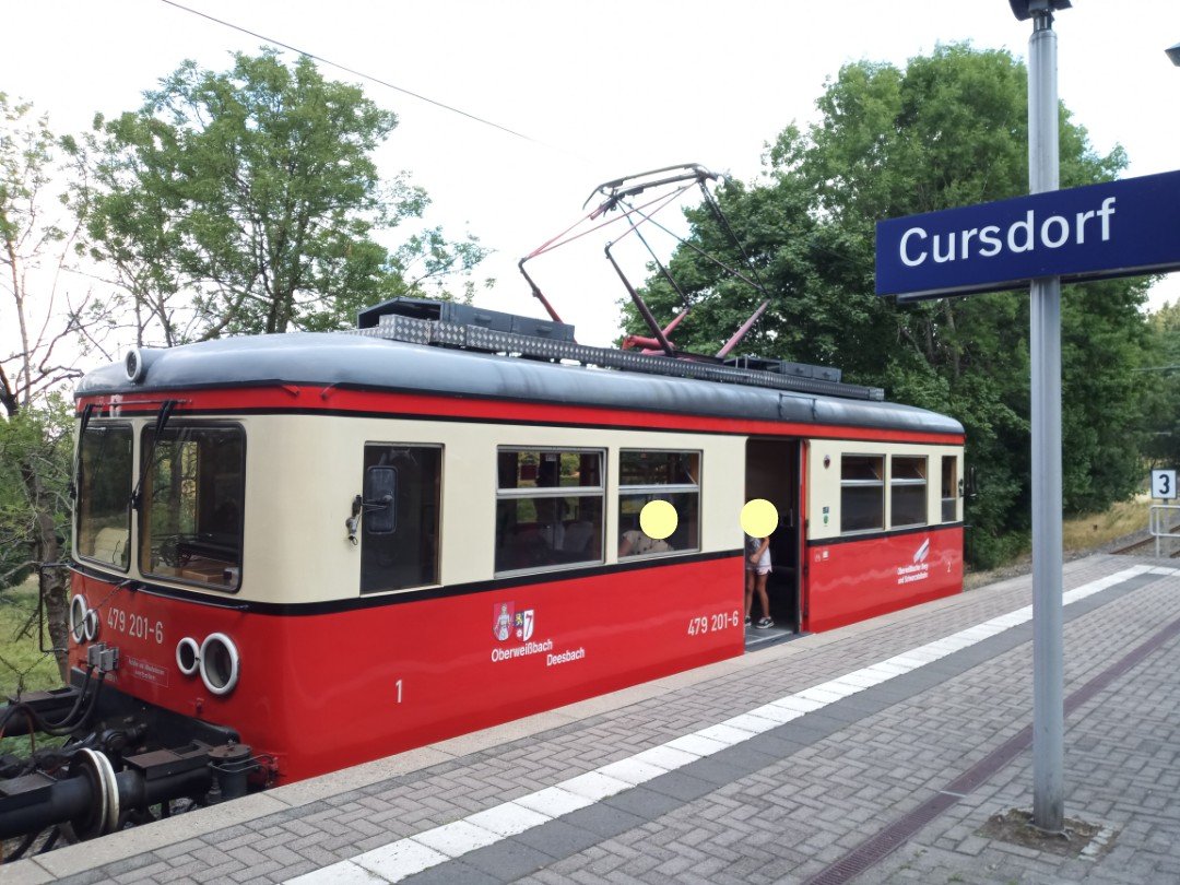 kweku_'s tweet photo. War schön. Erst mit der #ThüringerBergbahn hoch nach #Cursdorf (9-Euro-Ticket gilt komplett), dann zu Fuß über #Oberweißbach nach #Sitzendorf. Und dann noch ein Rundgang durch Arnstadt. Toller Ausflug mit @Mazbln. Danke! https://t.co/PeujBlYMkL