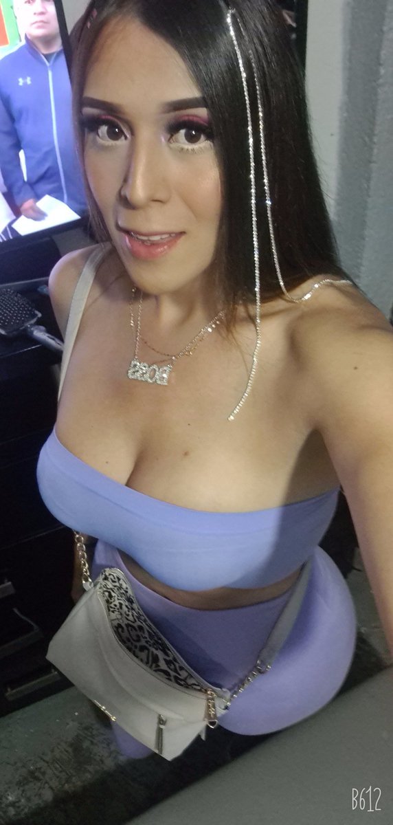Rania38969209's tweet photo. Buen sabadoooo bbes https://t.co/6SWULH3Nxd