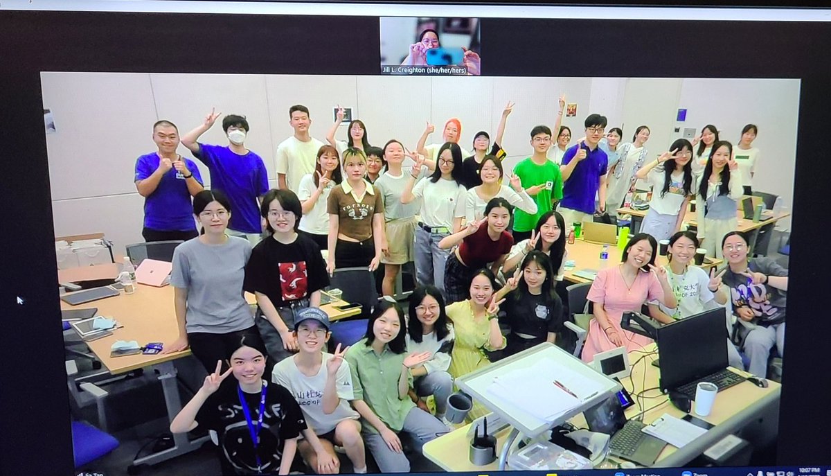 Check out our @DukeKunshan Fall 2022 Orientation Leaders team! We might be nearly 8000 miles apart but we're still rockin ready to welcome the #classof2026. #studentaffairs #orientation #welcomeweek