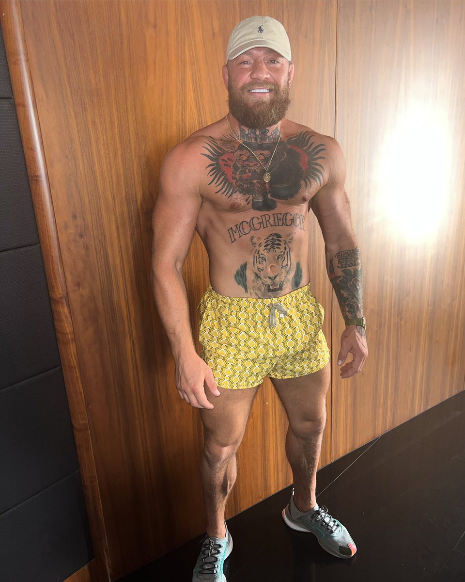 Conor McGregor tweet media