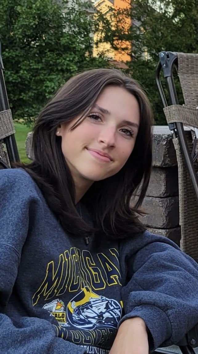 billtolstyka's tweet photo. Happy 17th Birthday to my beautiful, smart and funny daughter Aubrey!! I hope you have a great day. I love you! ❤️ https://t.co/aedqP75CW2