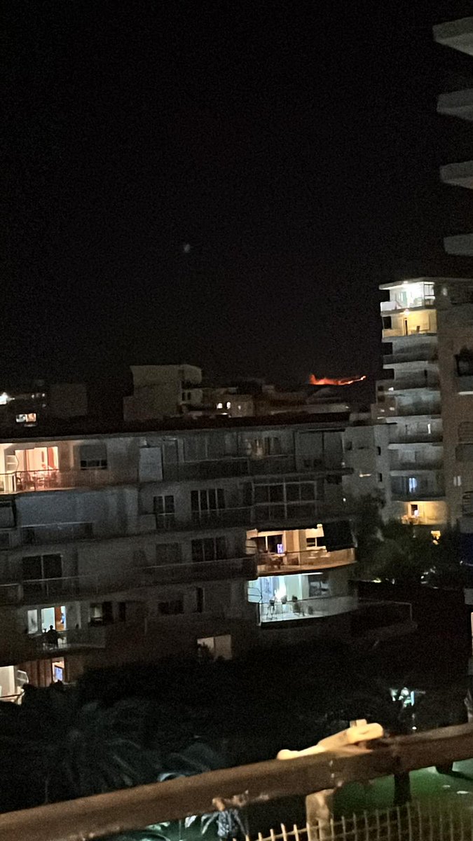 pepelugarka's tweet photo. @GVA112 @GVAsgise @BombersValencia Incendio zona la Safor https://t.co/n9833DgiKn