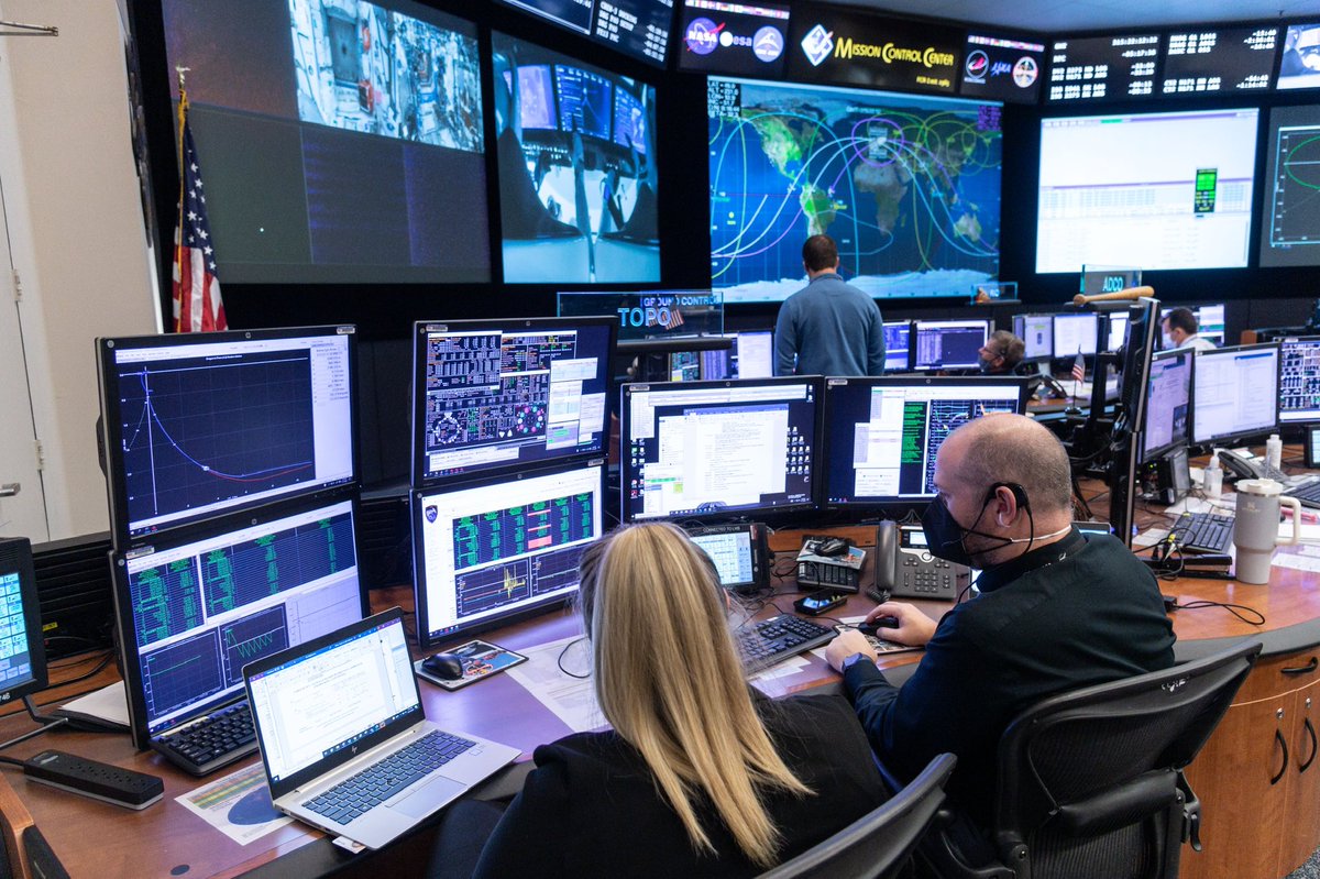 tperko12's tweet photo. I just became the Trajectory Analyst in Mission Control for Increment 67/68! To celebrate, here are some of the cool projects I’ve been working on (plus pics) leading up to this: Crew 3 rendezvous, Russian EVA 52 jettison, NG-17 berthing, and Cygnus reboost ops https://t.co/buf8EQ2X1B