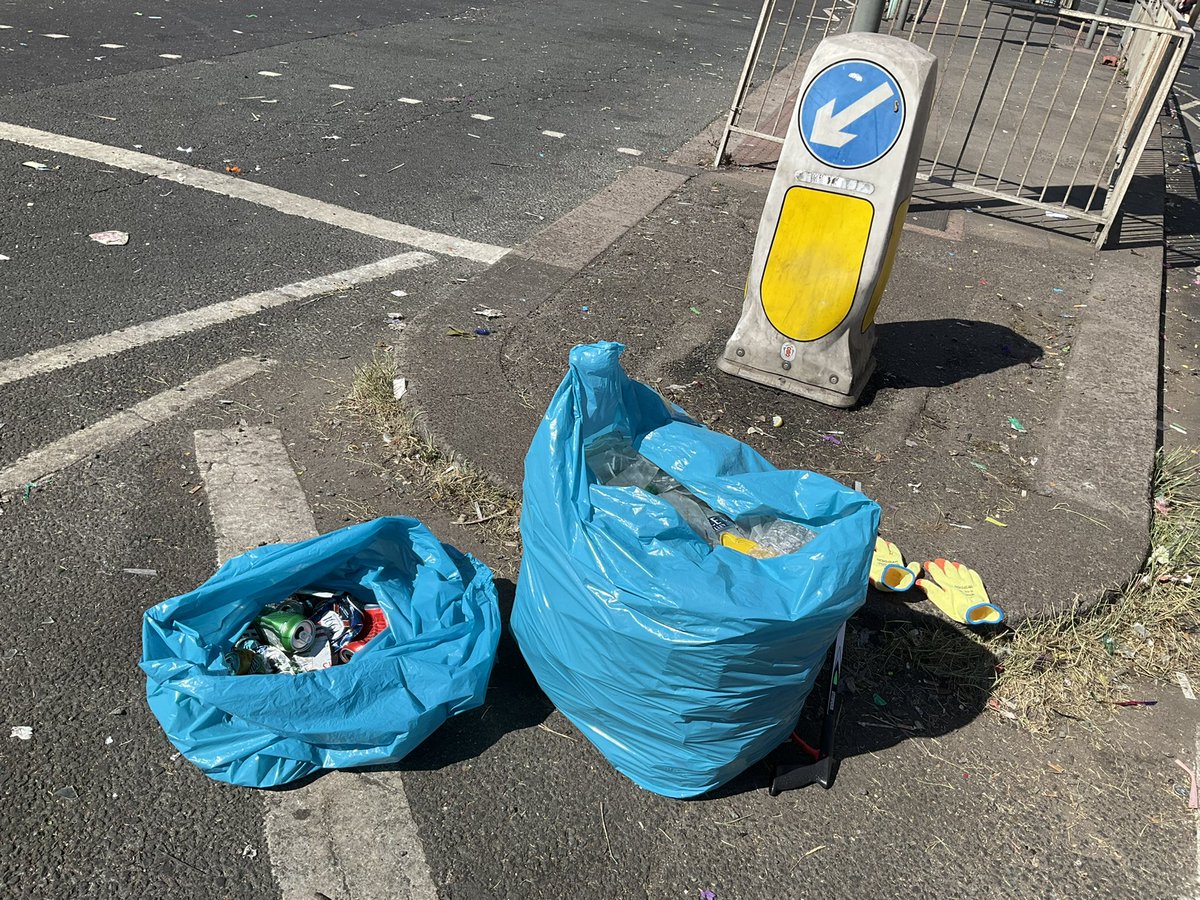Simoncitizen's tweet photo. @BrightonNewsJo Hi @Phelimmac Who is going to over see #ChristmasMarket keep to pledges. Who is going to #pay for those members of #staff. Not far removed: #MarineParade was not cleared by #contractor at 02:00.a.m  @PrideBrighton. #Volounteers #LitterPicked. I hope the ##monies go to #BeachClean https://t.co/oPfhqS5SKM