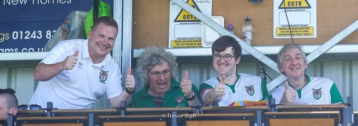 Come on you know!  Another thumbs up photo from the Rocks Press Box.  Another day another win.  Rocks 1 AFC Hornchurch
0.  #TopMen