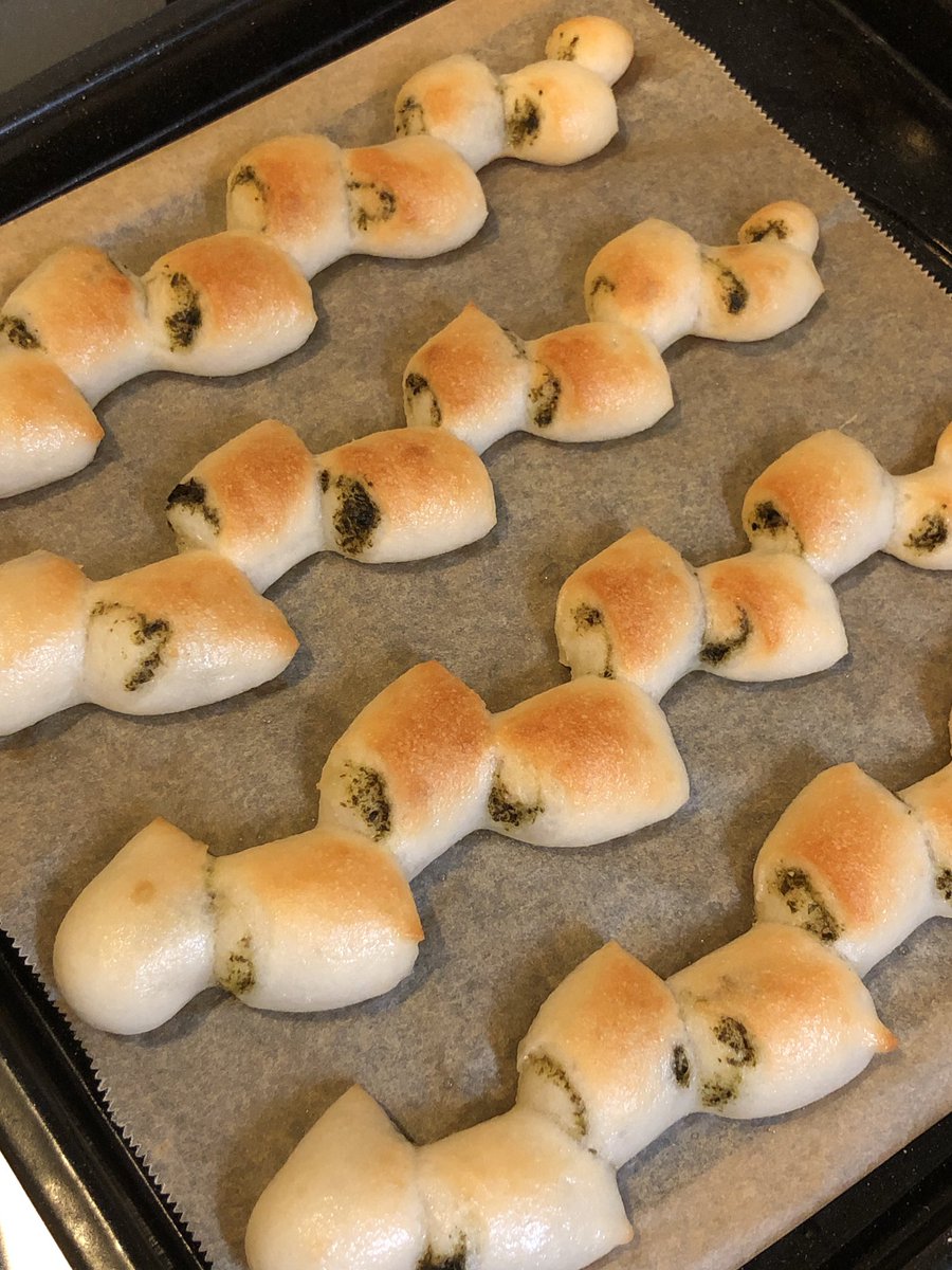 maple_vg's tweet photo. いつも米粉から作っていたバジルのエピを、生米から作ることに挑戦✨
#vegan #glutenfree https://t.co/ZxchJVXDy9