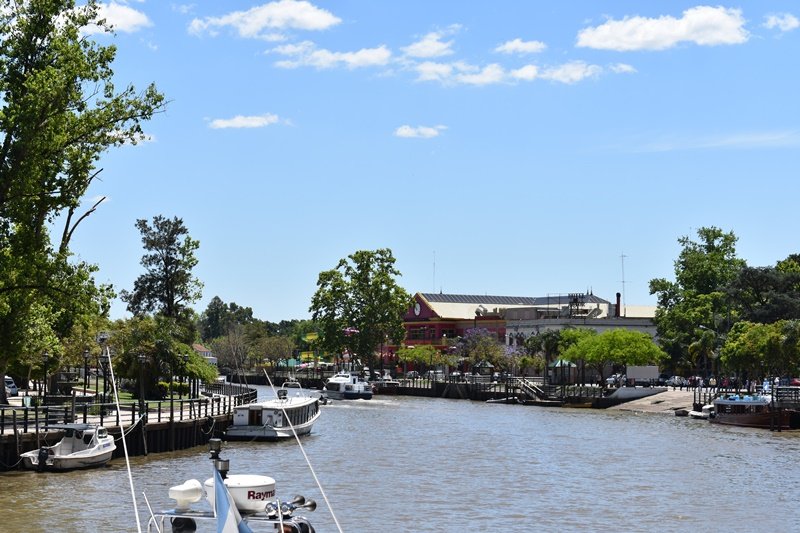 blogtemqueir's tweet photo. 🇦🇷 O passeio a Tigre é um dos mais imperdíveis de Buenos Aires, o acesso pelo famoso Rio de La Plata já é uma atração. #temqueir Neste post você confere todas as informações, valores e dicas https://t.co/qJ0w8HhTnr
@VisitArg_pt @visitargentina @civitatis_br https://t.co/6P8wzKnmMa