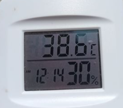 AnimalPartyIE's tweet photo. Record temperature in co Wexford recorded. Please look after your pets, and wildlife, leaving clean water for them outside. And look after the vulnerable, and elderly, too. Of course, mindful of water shortages.
#heatwaveireland
#heatwave
#Heatwave2022
#IrelandHeatWave https://t.co/h0yIRk45qD