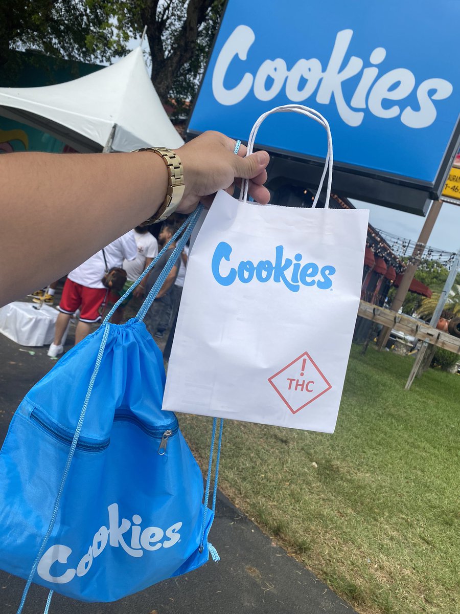 thefatdoinks's tweet photo. Shoutout Cookies Miami For The Love & GASPACK 🍪🔥💨 @berner415 @cookiesglobal @cookiesflorida_ #Cookies #CookiesMiami 🌴 https://t.co/PYxD6gg2yX