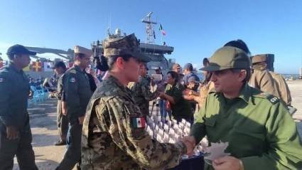 #SegurosEnCuba
#NoMasBloqueo 
#CubaViveyVence 
Cuba despide a buque mexicano Libertador que ayudó en la extinción del incendio en Matanzas, el cual  arribó el martes 9  con ayuda humanitaria, un helicóptero Mi-17 y personal especializado en casos de emergencia. Gracias México.