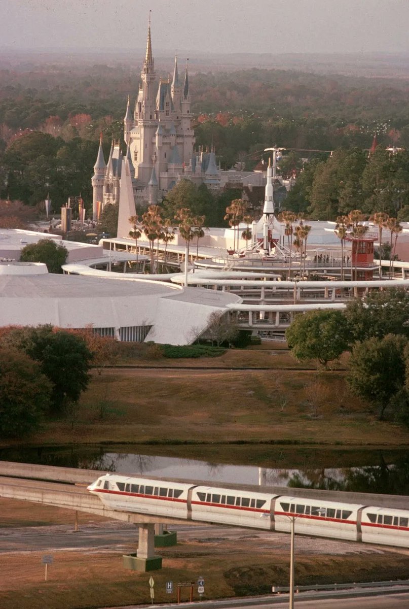HistoryAtDisney tweet picture