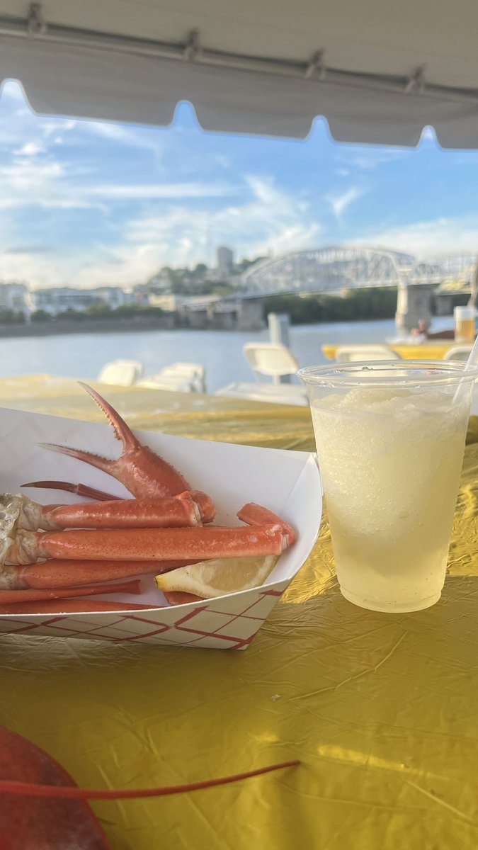 GreatInland's tweet photo. Don’t feel crabby! Have a crab from Raw Bar, BJ’s Concessions, Captain’s Seafood Market, Hammerhead’s Grill and Alfio’s Buon Cibo! 🦀🌊 https://t.co/9OvtyLlJoc