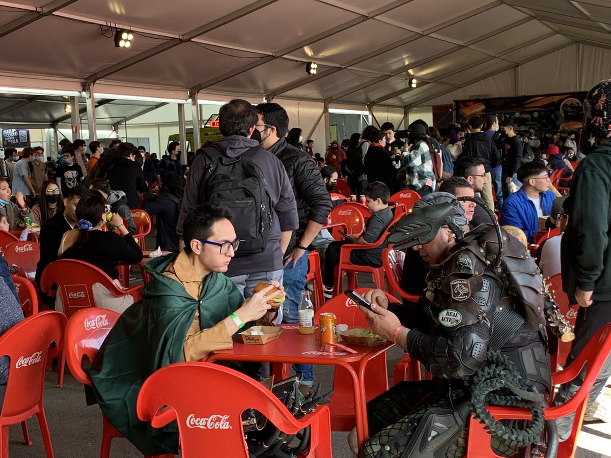 1_sgutierrez's tweet photo. @EspacioRiesco brillando y mostrando lo mejor de su capacidad luego de tiempos difíciles.
Los mayores aforos y los mejores espacios para la entretención en un lugar diseñado y creado para múltiples eventos en donde la gente se encuentra y disfruta . #Chile #eventos @festigame https://t.co/WQKeu674yj