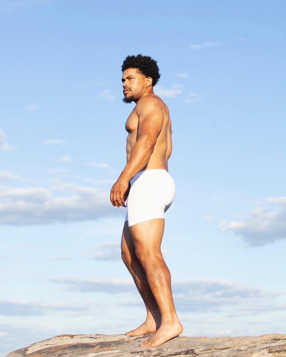 Sageof_SixPacks's tweet photo. #Saturday #Sun ☀️✨🤌🏽 @taniunderwear https://t.co/uR1Cr240Kg