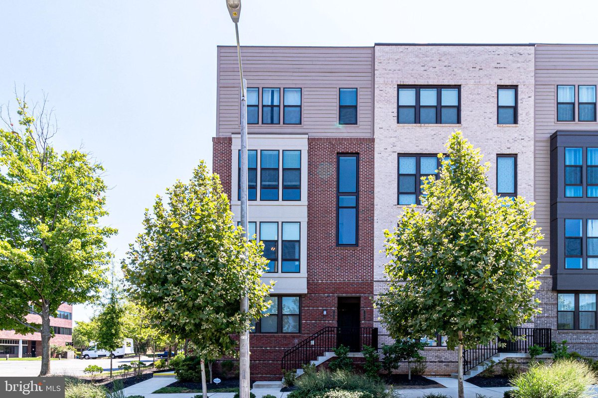 Just Reduced!  $3,500.00, 3BR, 3BA, 1853 MICHAEL FARADAY DR, RESTON, VA 20190, Full Details 151018590.homesconnect.com/Listing/320791…