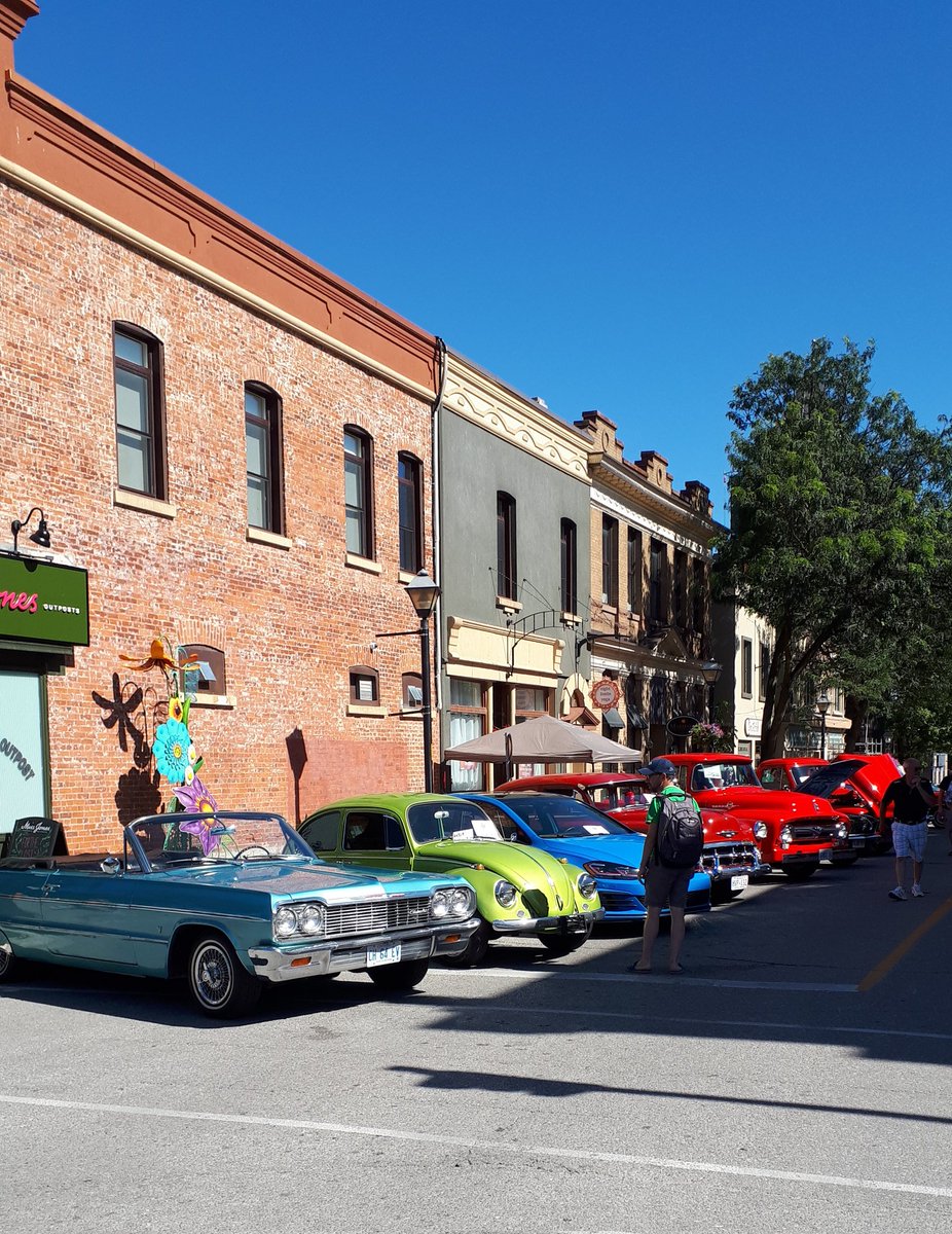 pn_57's tweet photo. 1) Annual downtown #Orillia #ClassicCar Show (August 13, 2022); #historic #mainstreet #ontarioheritage #car #heritage #heritagedistrict https://t.co/zl9pJ6IQy2
