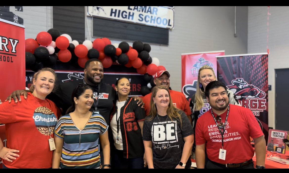 LCISDNavarro's tweet photo. Red Track Principals gearing up for the 22-23 at the LCISD Block Party. https://t.co/vho9OCIclD