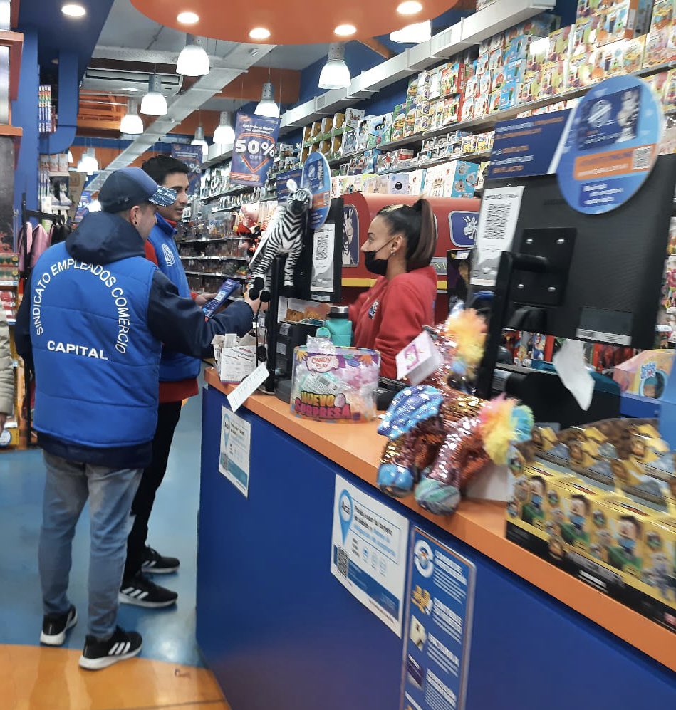 Escuchando y visitando a cada empleado y empleada de comercio ese es el camino <a href="/ListaAzulSEC/">Lista Azul SEC</a> 

El 15/9 vota 🗳 Cavalieri +Pérez 

#ContaConNosotrosContamosConVos