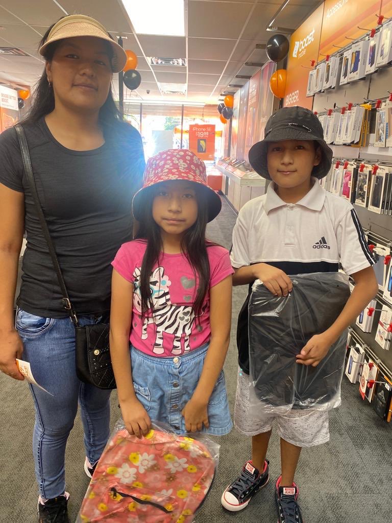 Team_TuVoz's tweet photo. Wonderful Team Tu Voz Elizabeth Back to School Event!! 🎒📚✏️🚌 #TuVozStrong #BacktoSchoolEvent #BoostNation ⁦@BoostMobileSean⁩ ⁦@BoostMikeNJ⁩ ⁦@mattmboost⁩ ⁦@joseq_tuvoz⁩ ⁦@MarcecoNation⁩ https://t.co/3we7azwozW