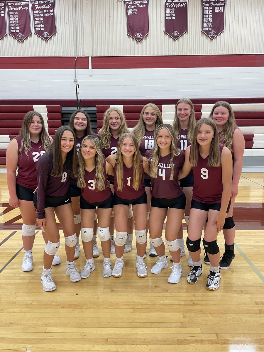 TVMustangsVB's tweet photo. Family photo day - bring on the 2022 season! #BeatYesterday #Compete #IGotYou https://t.co/u0h9p6v8BQ
