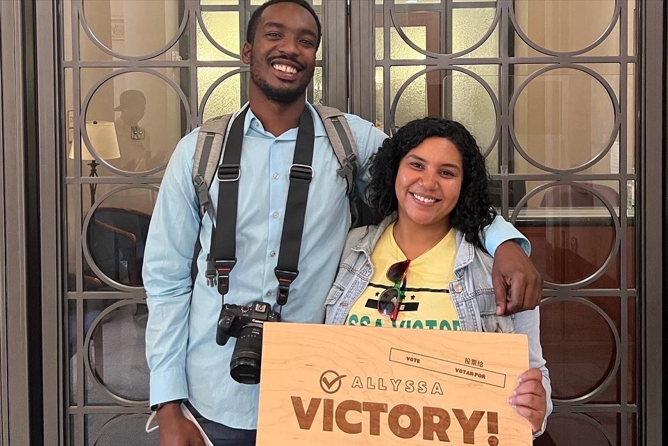 Victory4Oakland's tweet photo. I officially filed my paperwork to become Oaklandโs next Mayor! Thank you to all who made it possible for us to reach this point.
See full message and join us by signing up at https://t.co/HyrHLY7oz0
#electprogress #VoteVictory #AllyssaforMayor #VictoryforOakland https://t.co/kYjQkRtC5J