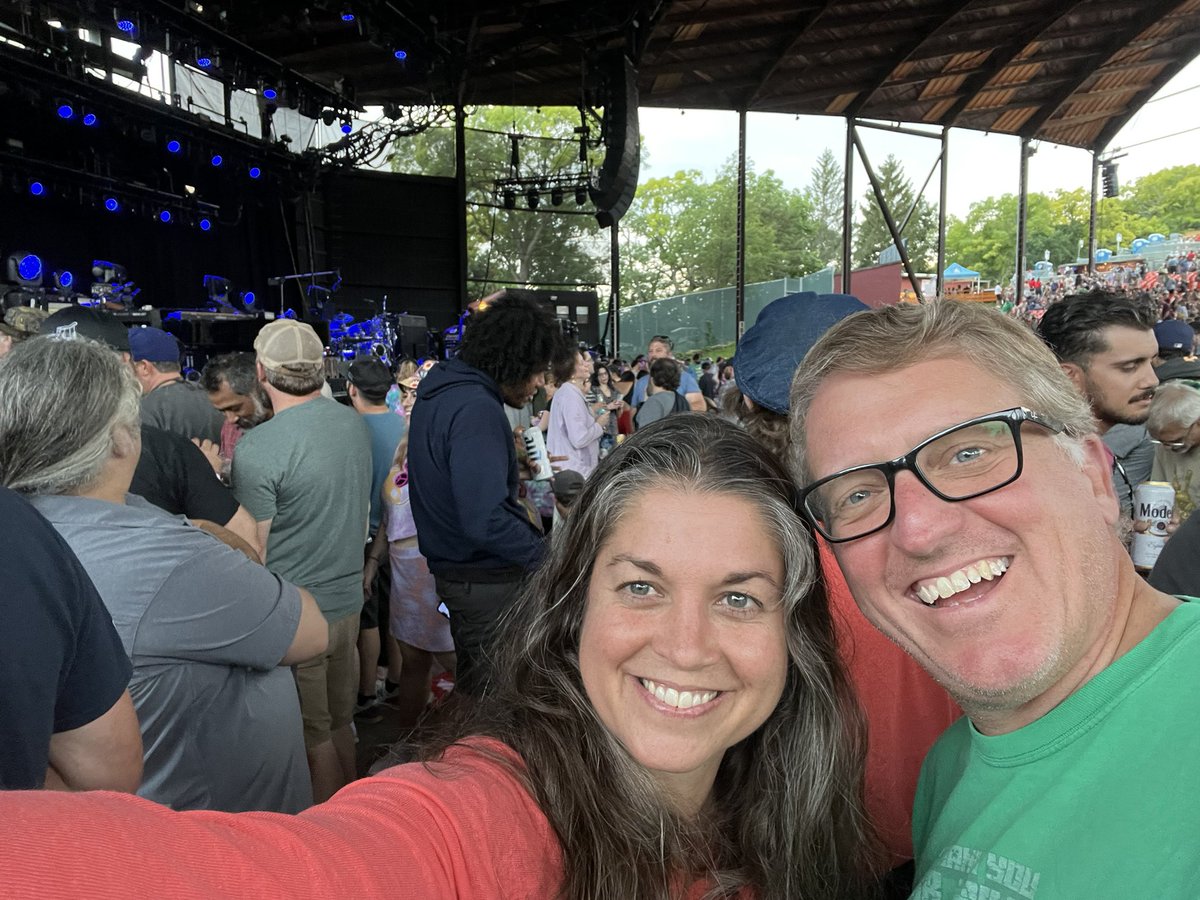 LydiaABlack's tweet photo. Bonus points for me! Weekend in the pit! Thanks @phish for a great Friday show. @chrisblack01 is all smiles and ready for more!

#Wisconsin #alpineValley #PhishPan #Phish #GonePhishing https://t.co/xqz0Iyxp3g