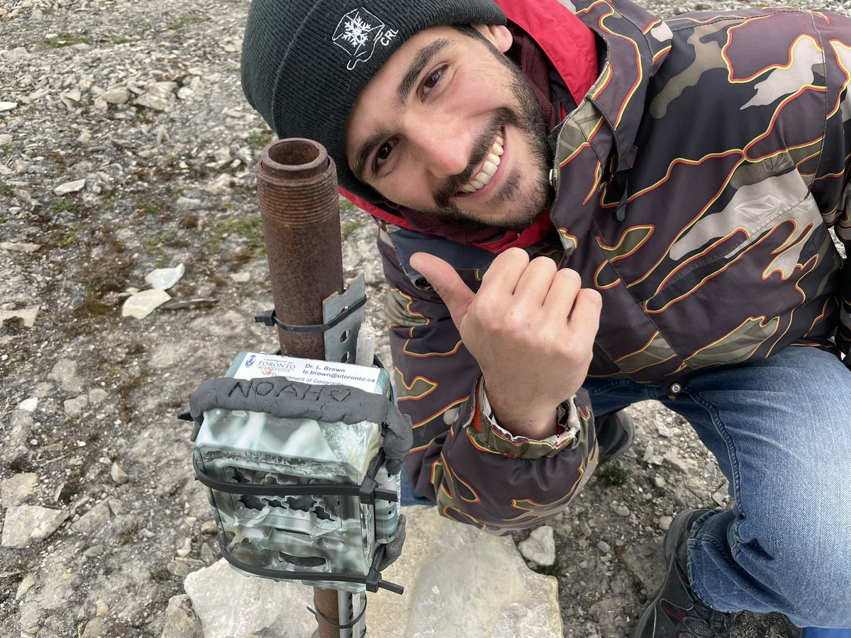 Laura Brown tweet media