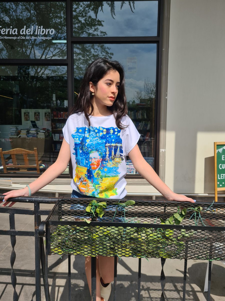 TierraSublime's tweet photo. Nuestro homenaje a Van Gogh. Diseño de la blusa obra de la artista plástica Sandra Brosutti.
#vangogh #tierrasublimeparaguay #Asunción #Paraguay https://t.co/ZNVOHDqexO