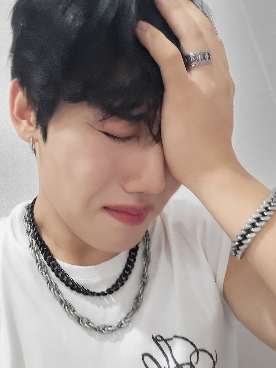 JangjunBrazil's tweet photo. #JUNIDOLS🍒 | 13.08.2022

" Lee Daeyeol, você me ouve?"
  #GoldenChild #골든차일드
 #Jangjun #이장준  @GoldenChild https://t.co/z5AEZ4fGnh