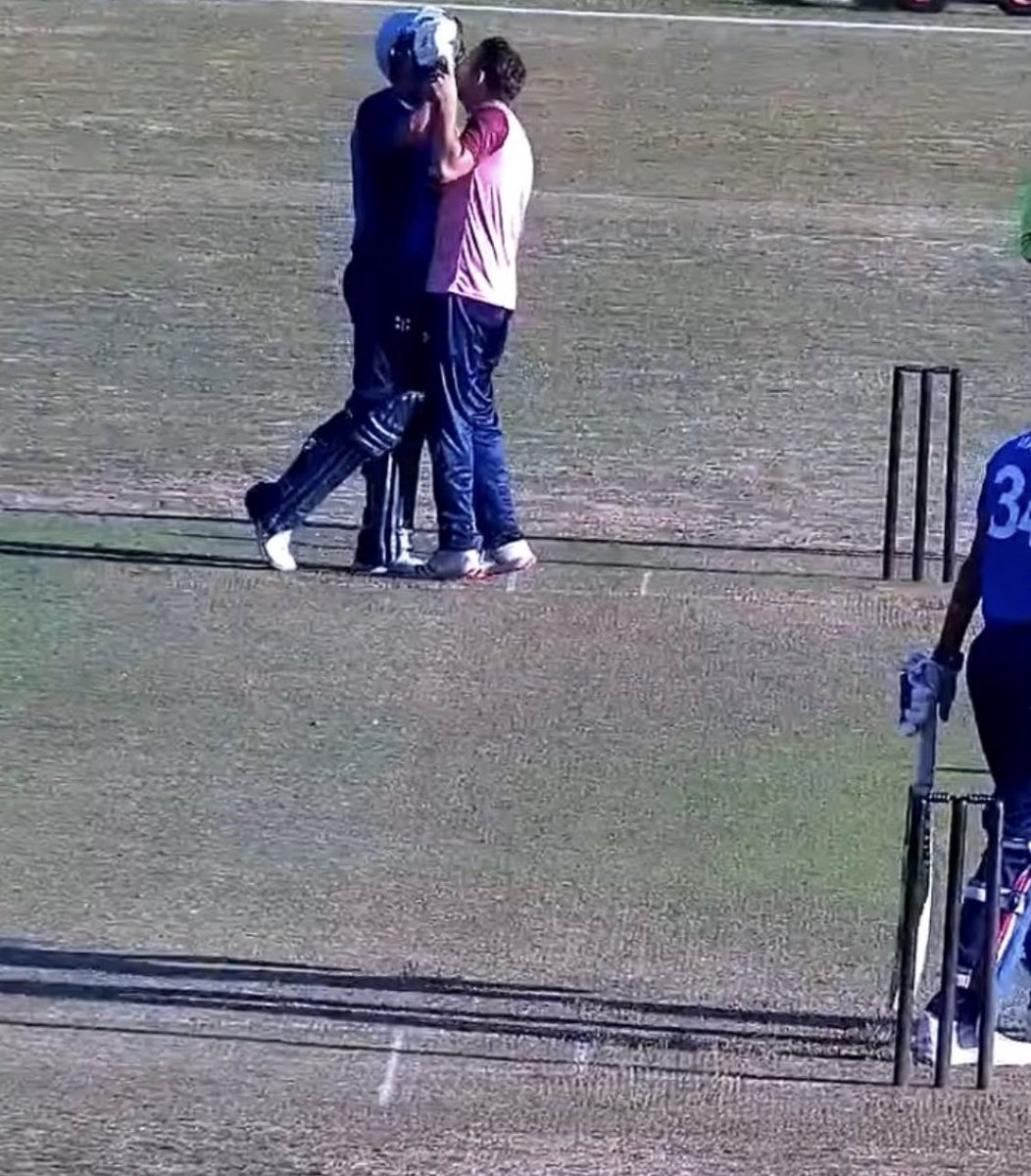 wimbledoncrick's tweet photo. Good game at Church Rd v @SunburyCricket played in a great spirit (@smudger8788 and @DavidScott1998 please get a room!) https://t.co/7lXX0OwE7h
