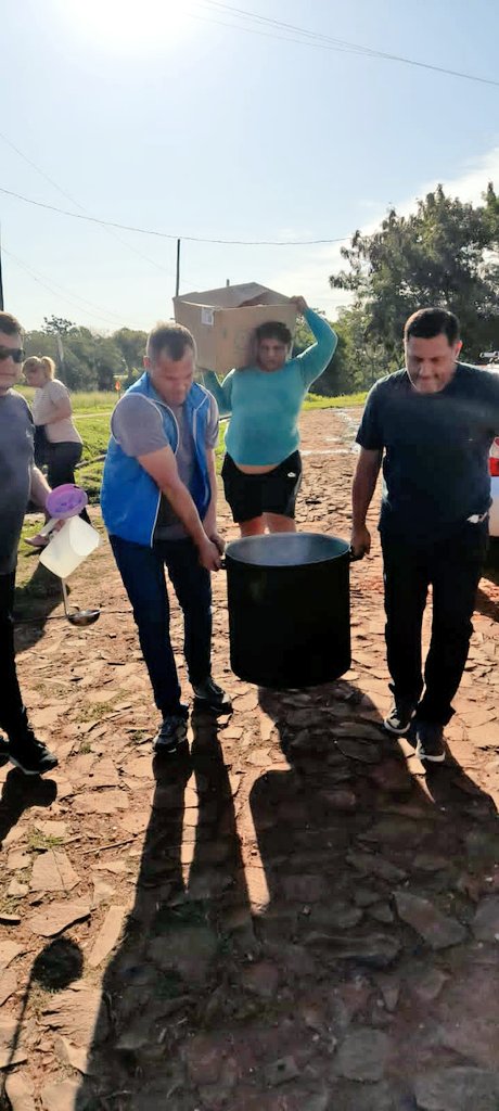 ¡Gracias por estar siempre <a href="/Pam_Rehbein/">Pâmela Alejandra</a> <a href="/levy_fabiana/">Fabiana Levy</a> <a href="/floriivillalba/">Florencia Villalba</a> <a href="/SoteloNil/">Nil Sotelo</a> <a href="/nelchela/">nel chela</a> <a href="/BTggCE5qAMM3I9r/">Rossana Galarza</a> Paola, Laura, Celia, Noelia, Nancy, Carolina!
¡Gracias Gabriel: Merendero "Bichito de Luz"!
¡<a href="/ADOMIS_Misiones/">ADOMIS_Misiones</a> es fuerza colectiva!