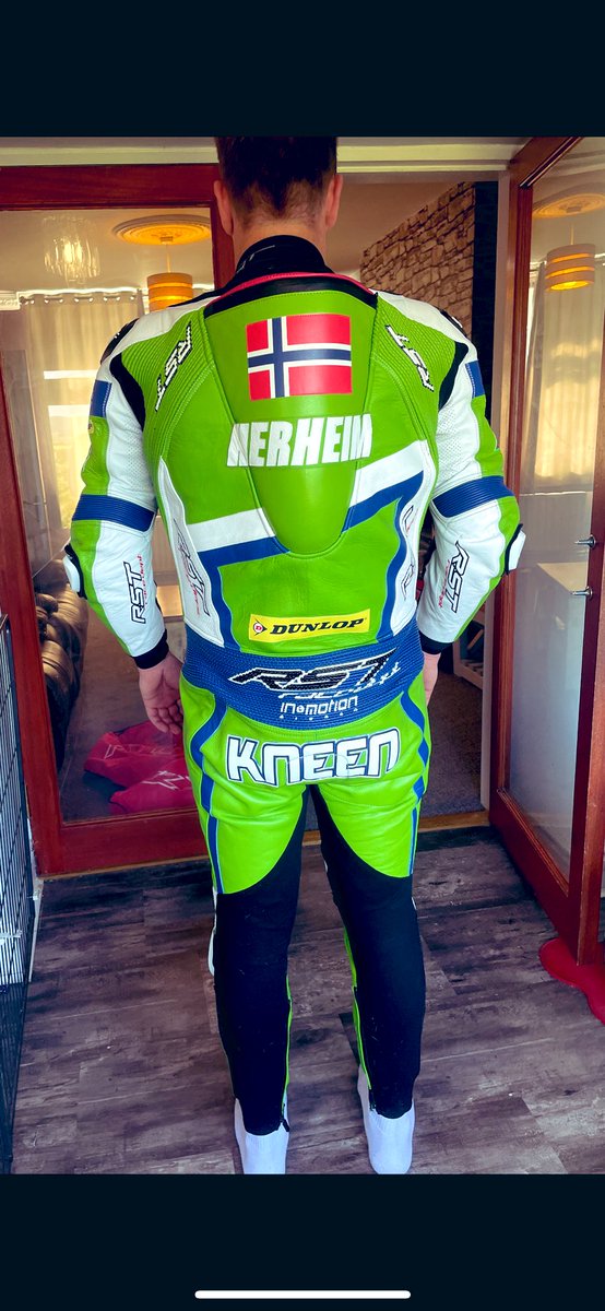 KneenIm's tweet photo. Massive thanks to @rstmoto for these 1 off leathers for the classic MGP loving the retro scheme to match the ZX7R. 1 week to go 👌🏼 https://t.co/M04dyzIGOO
