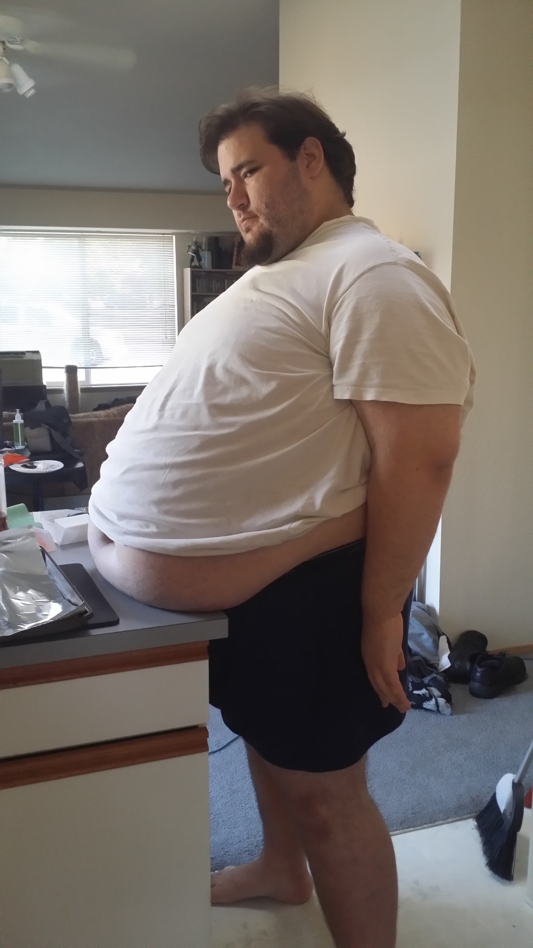 Coco 🍩 Belly Enthusiast on X: RT @fatlupinecowboy: When you've