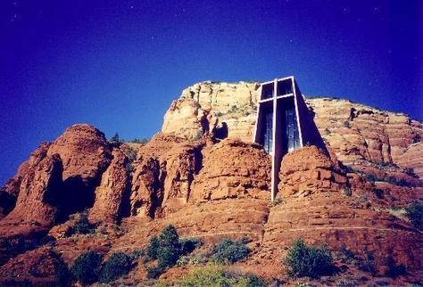 The #architectural design of this #building makes good use of the existing landscape.  cpix.me/a/150686600