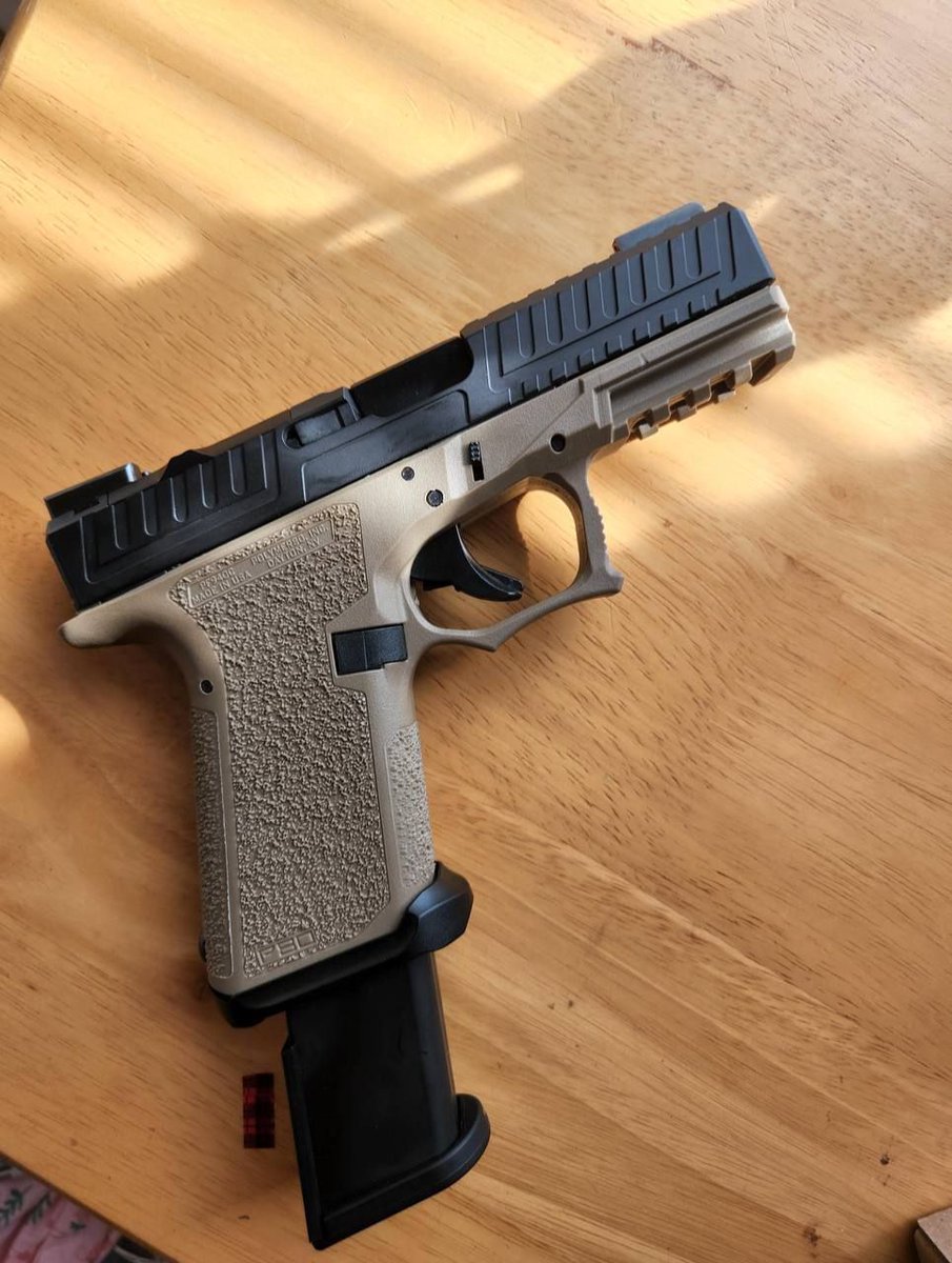 ExoticsWest's tweet image. Visit my website
firearmandammoshopworldwide.shop

P80 Glock 45 

9mm caliber brand new never used before 

$455 only 

Come with tree mags of 17 rouds capacity don’t miss this guys 

@jaywest7