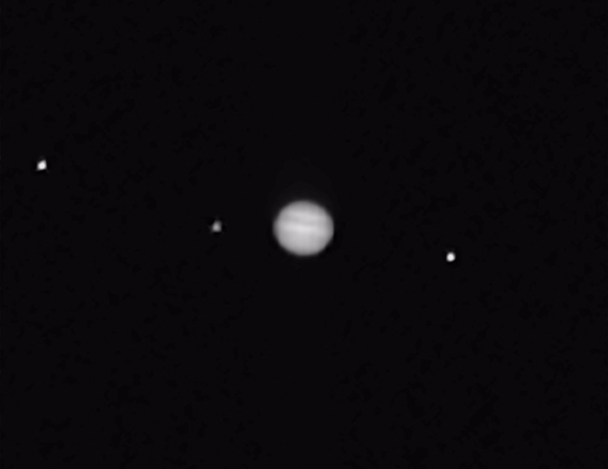 SorayaAgency's tweet photo. @ACPressMartucci Last night @ 1:15, hubby n I saw a view of the #planet #Jupiter n #3Moons🌝via @Celestron 25x100 #Skymaster #binoculars 🧿 #Astronomy #deepspace #spacetribe #NJ #spacetravel #NewJersey #MoonsOverJersey #astrophotography #3Moons #amateurastronomy #Space #universe https://t.co/o9U1CQQr9t