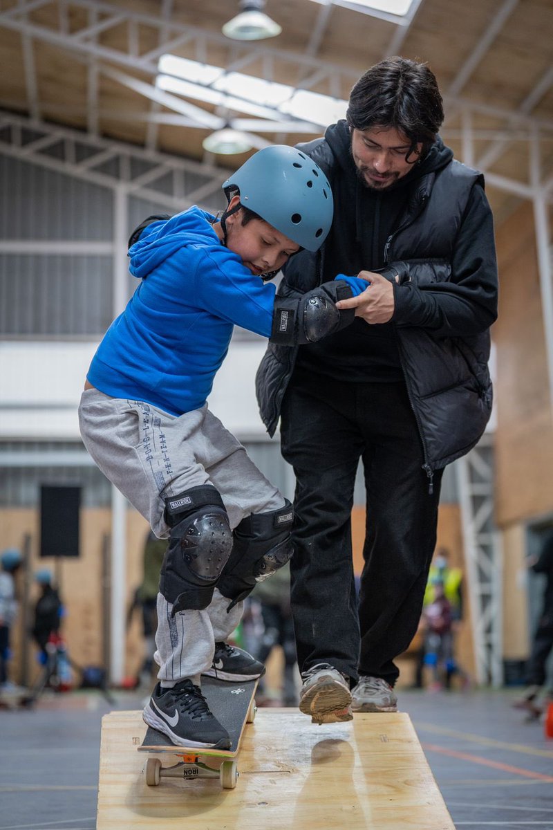 felipekast's tweet photo. Tremendo trabajo de https://t.co/djPO2Gxp0z trabajando para que los niños disfruten del Deporte, La Cultura y la ciencia en los colegios públicos de La Araucanía, La Pintana y San Bernardo 💪 https://t.co/rTY4RTjcbd