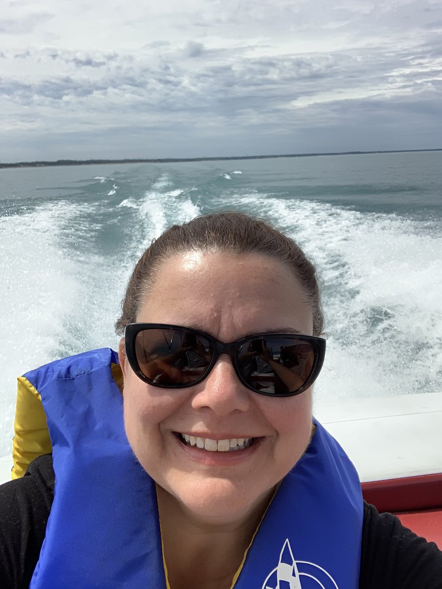 leanne_hayward's tweet photo. Left all of life’s worries in the city today and had some fun on the lake. Much needed and good for one’s mental health. #LakeHuron #PortFranks #Boating https://t.co/FrzsMHptnr