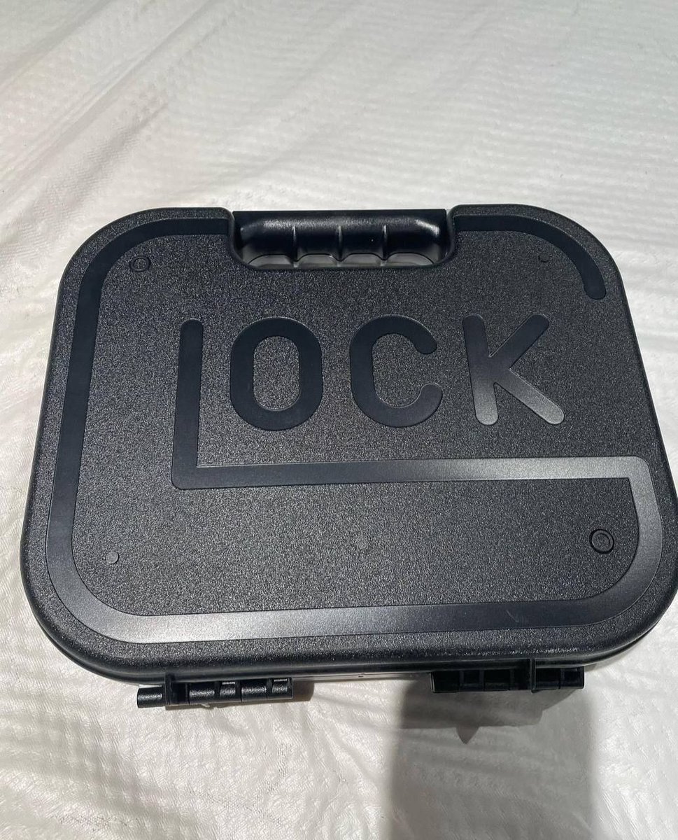 ExoticsWest's tweet image. Still available 

Glock 26 gen 3 

$475 shipping include 

😌Action word only dm with your bitcoin or cashapp ready I’ll ship it to you by Monday fasho