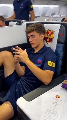 GAVIASS's tweet photo. Suck his dick while he play 😩😩😩🤤🤤 https://t.co/4ptPKOhqG6