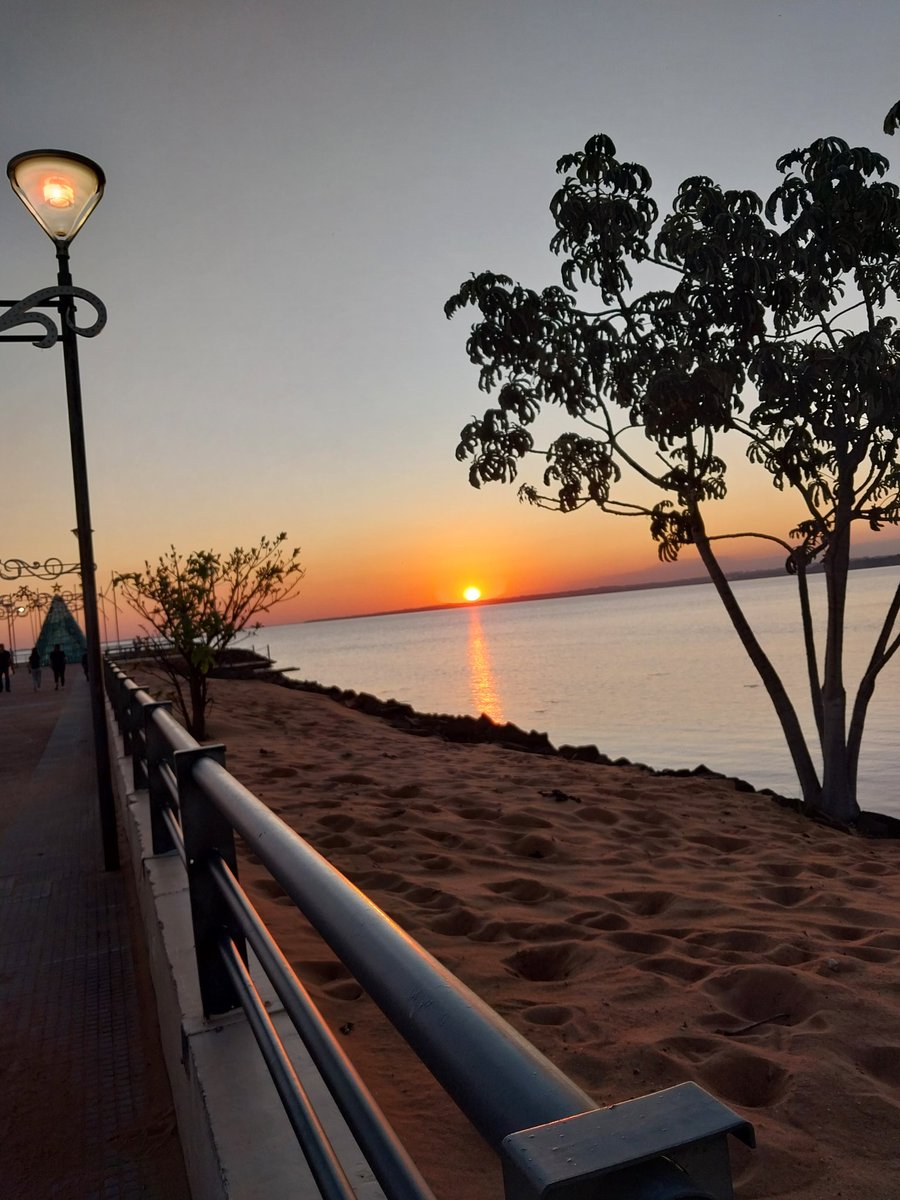 mariarivas241's tweet photo. En el sur del país 🌅 https://t.co/iaoAsdGbK9